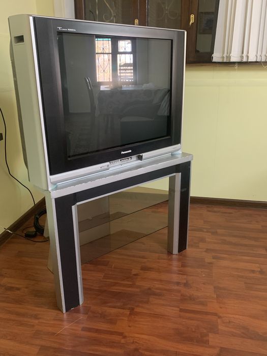 Продаю срочно телевизор , не так дорого