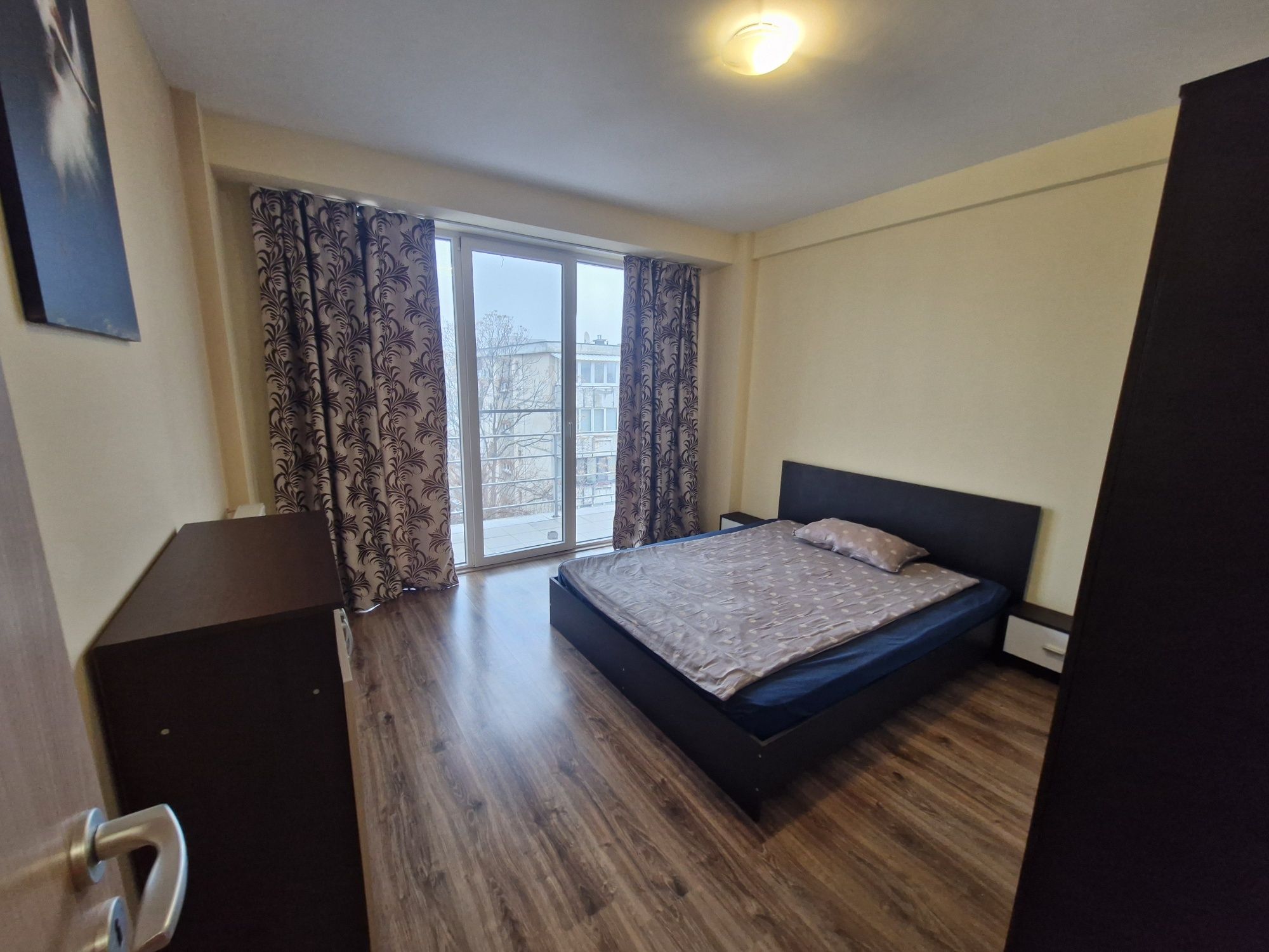 Proprietar închiriez ap. 3 camere Atrium Mall Podgoria
