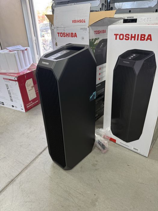 Продавам въздухопречиствател Toshiba