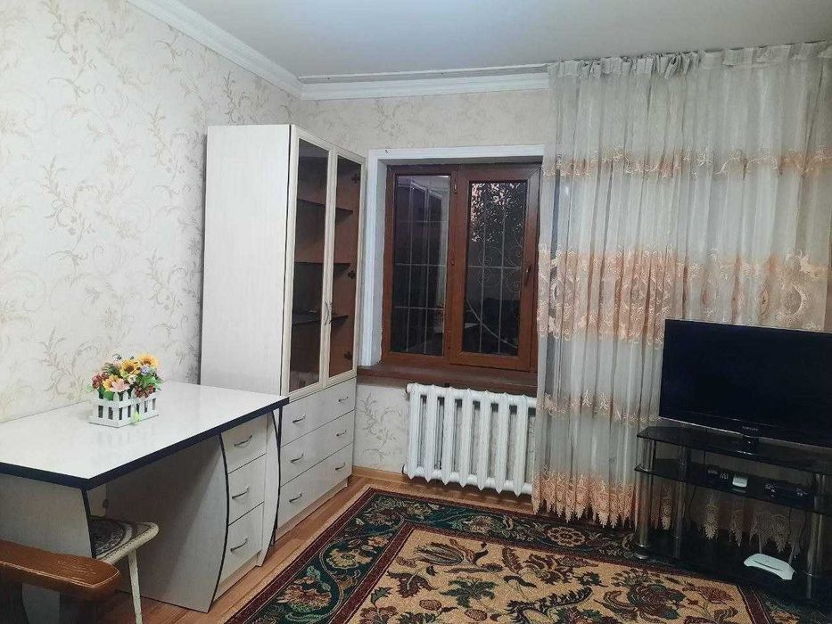 3 хоналик квартира  2 этаж, центральный аптека