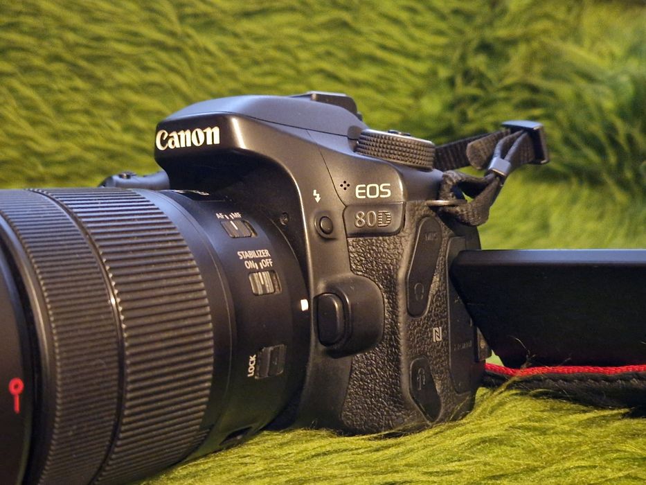 Canon 80d с обектив 18-135 is usm
