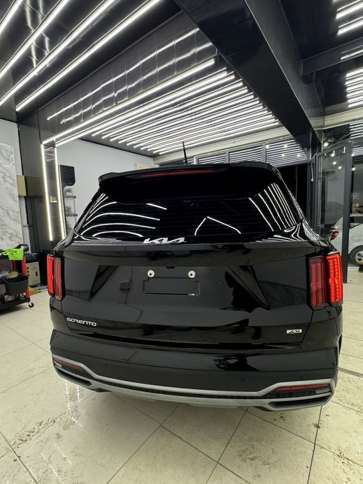 Kia Sorento 2023-yil Toza Sotiladi