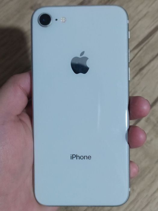iPhone 8 narxi 980 min