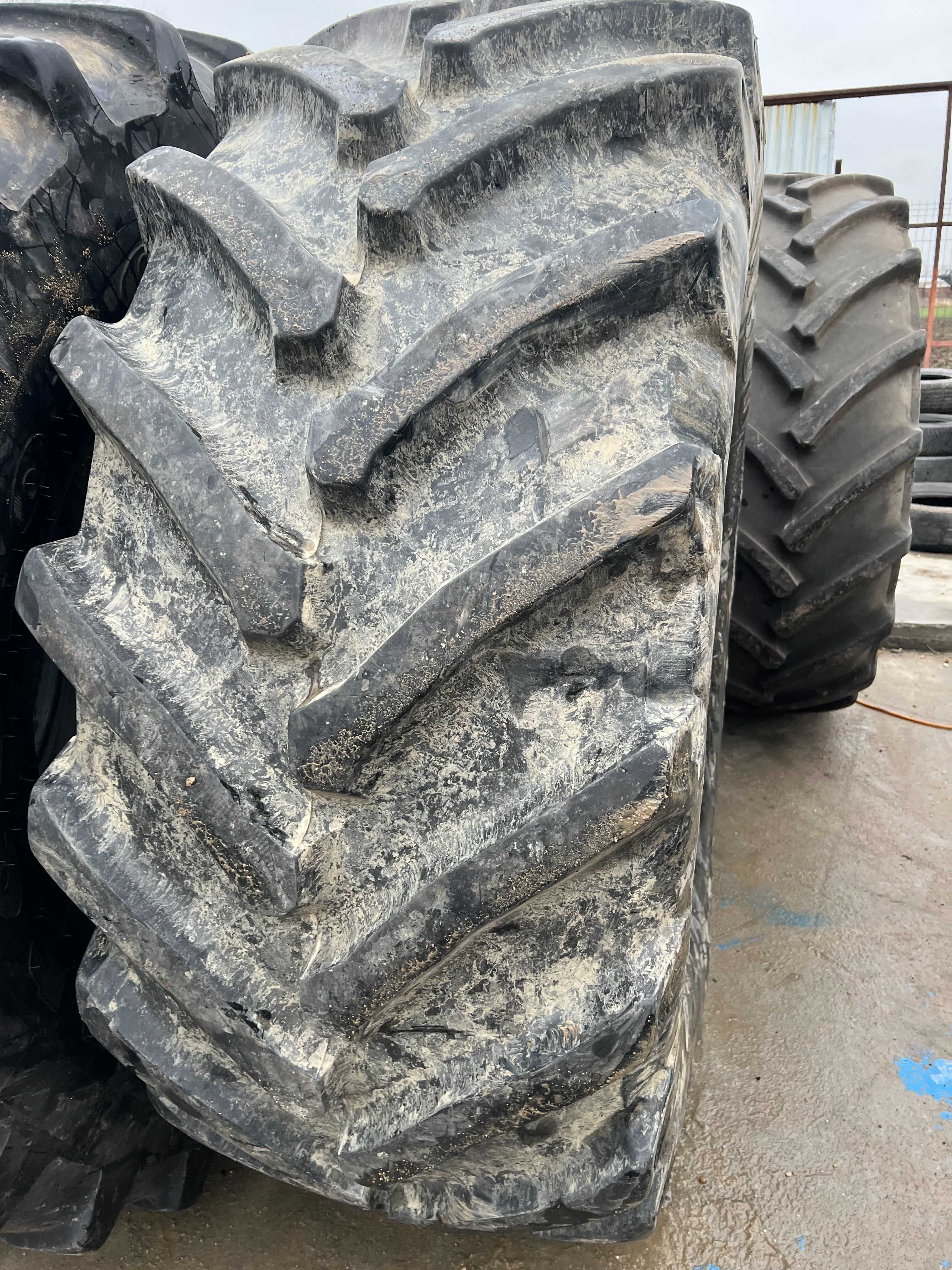 Cauciuc 650.65 R38 Pirelli