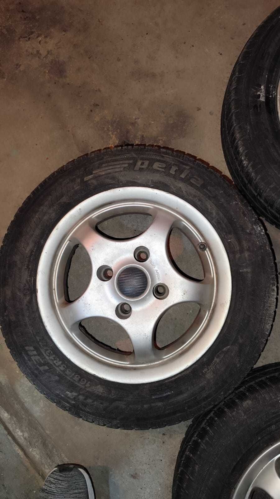 Гуми 165/65 R13 с алуминиеви джанти 13 4х108 ET17 5J