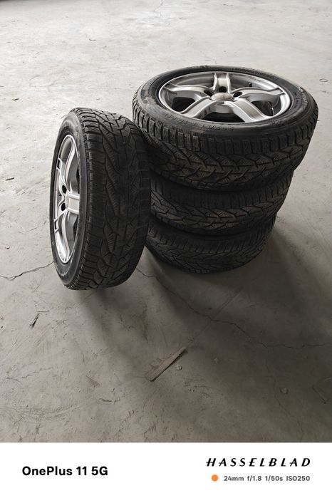 Алуминиеви джанти с със зимни гуми 205/55/16