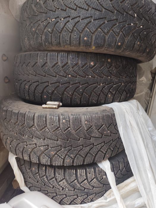 Продается Зимняя резина