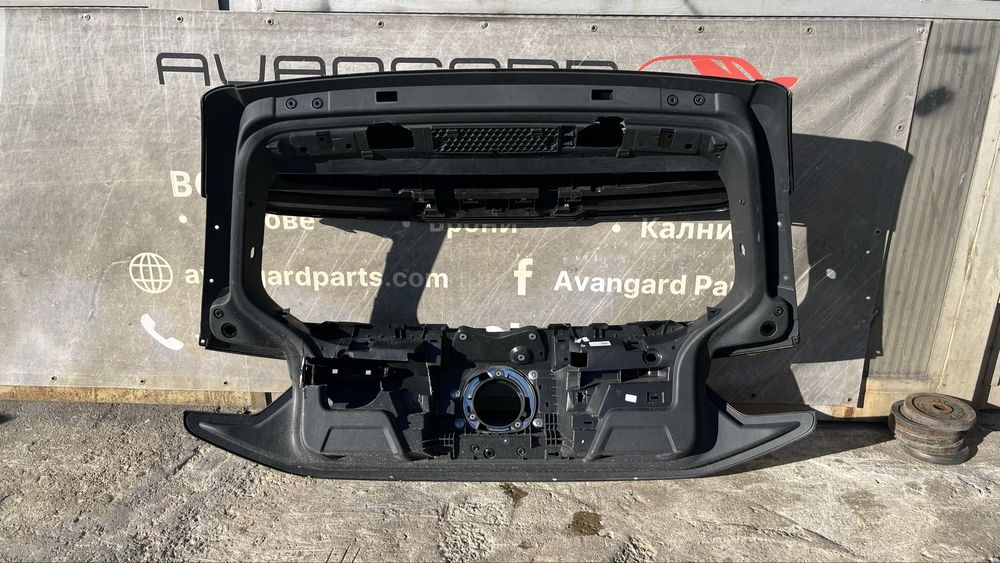 Багажна врата VW ID3 2019-