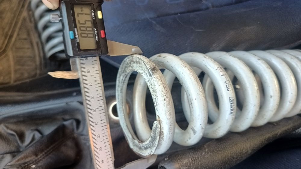 Спортни пружини за койловъри 250мм