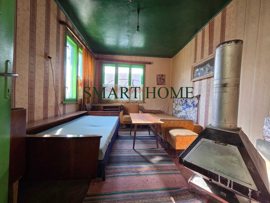 Едноетажна къща
Едноетажна къща в с. Ресен!