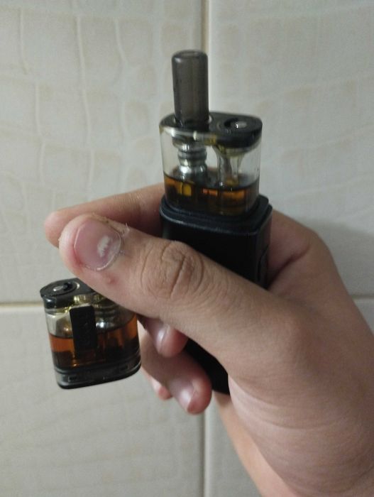 Продавам GEEKVAPE със 2 глави и течност