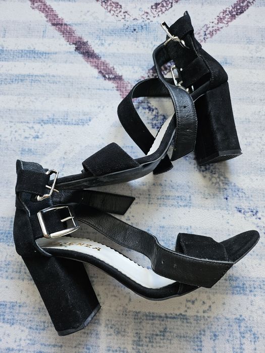 Sandale essenza din piele