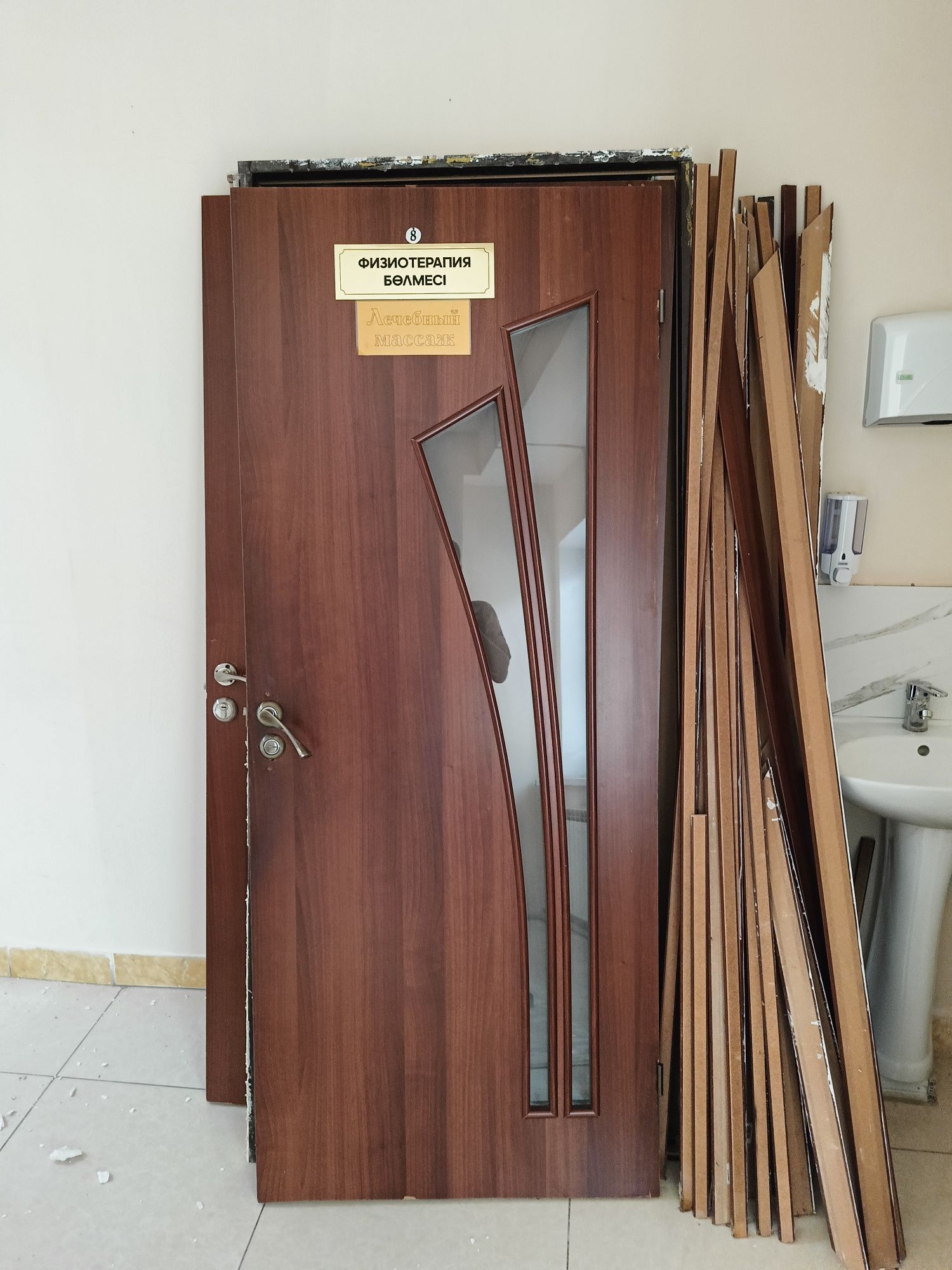 Продам двери б/у