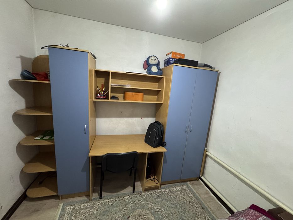 Продам шкаф и кровать в детскую