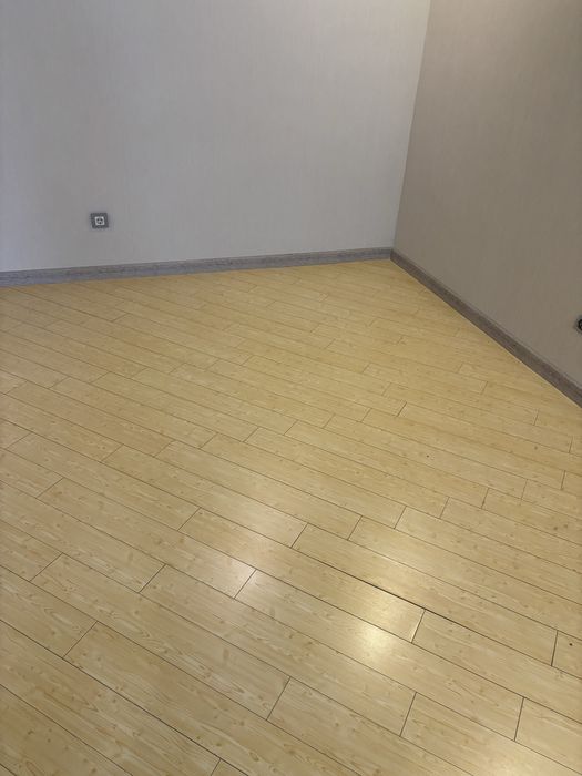 Продам ламинат 12 мм