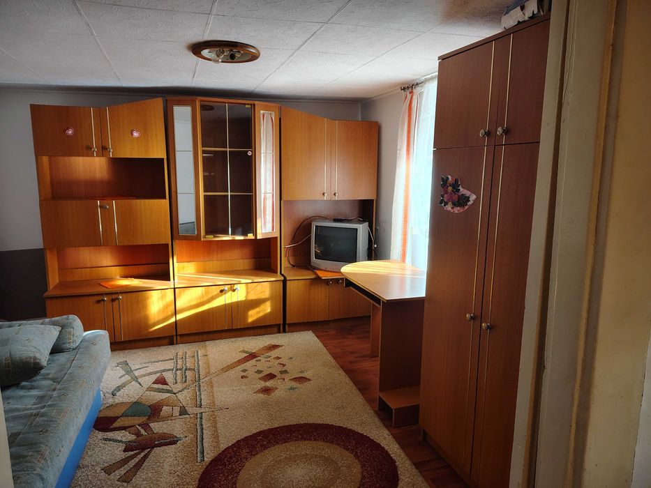 Vând casă cu 1 cameră, curte comună, str. Călărașilor