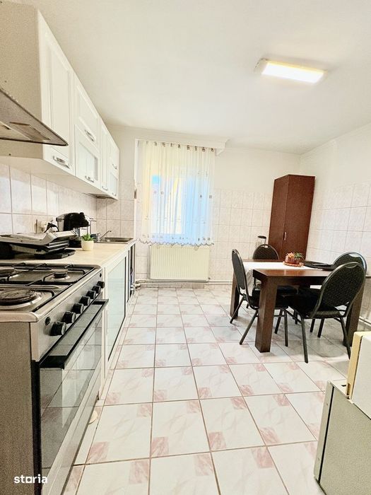 Apartament 3 camere, 2 băi, zona Libertății