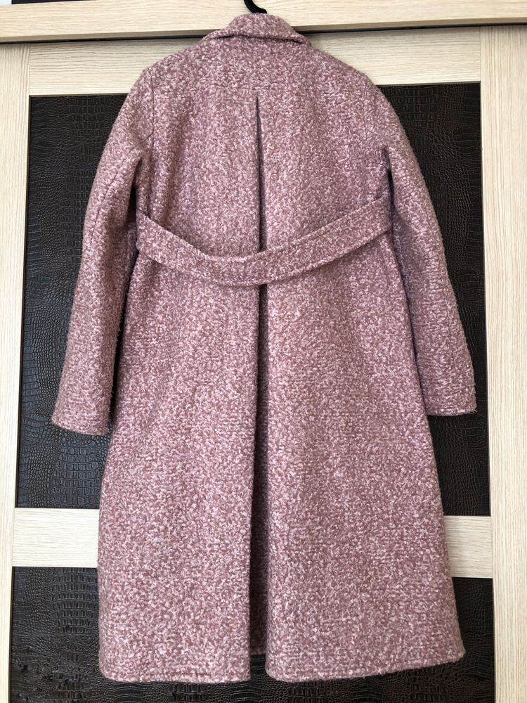 Зимно розово палто