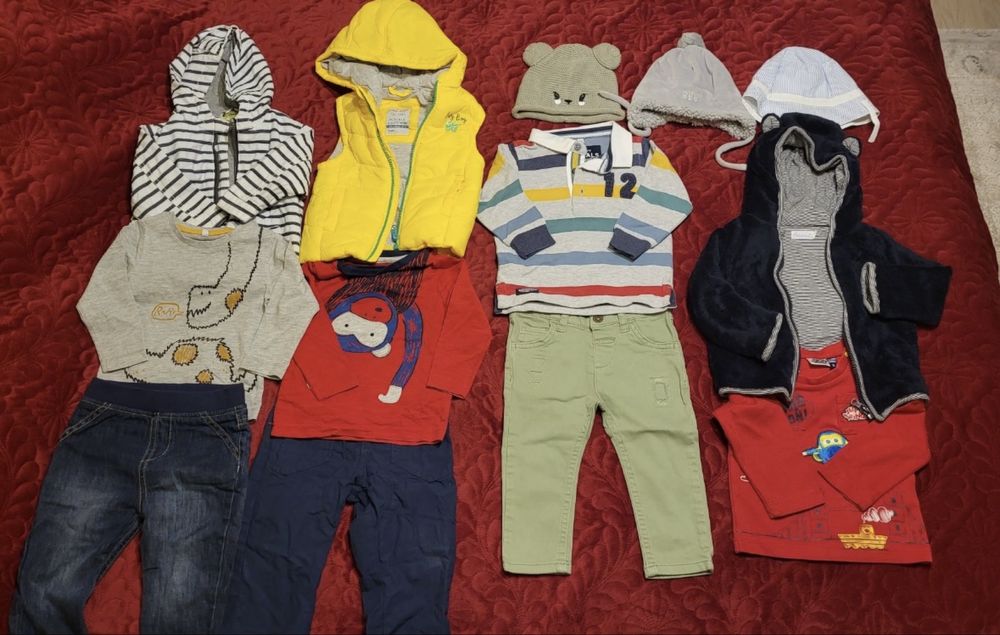 Lot Haine 6-9 luni pantaloni vesta tricou bluza hanorac caciula bebe