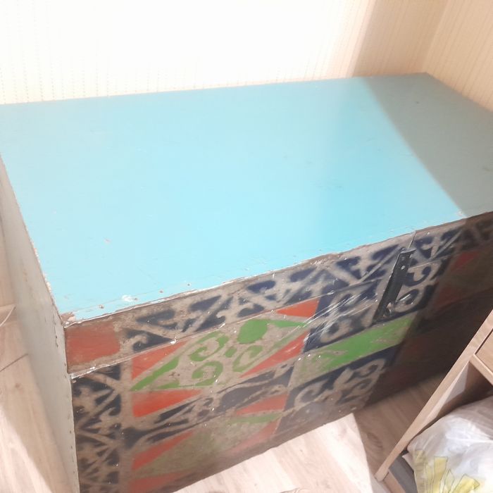 Продам сундук,деревяный.б/у