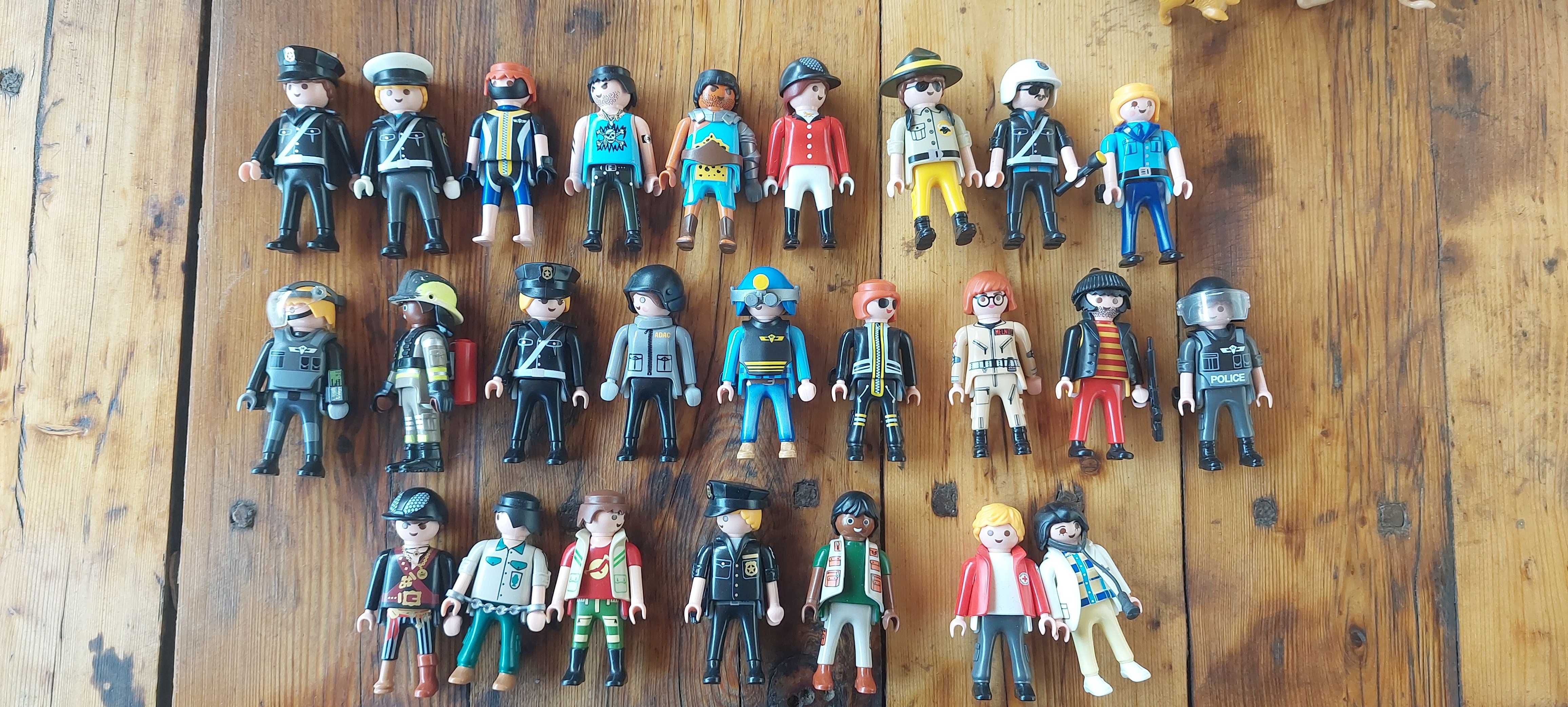 Lego / Playmobil