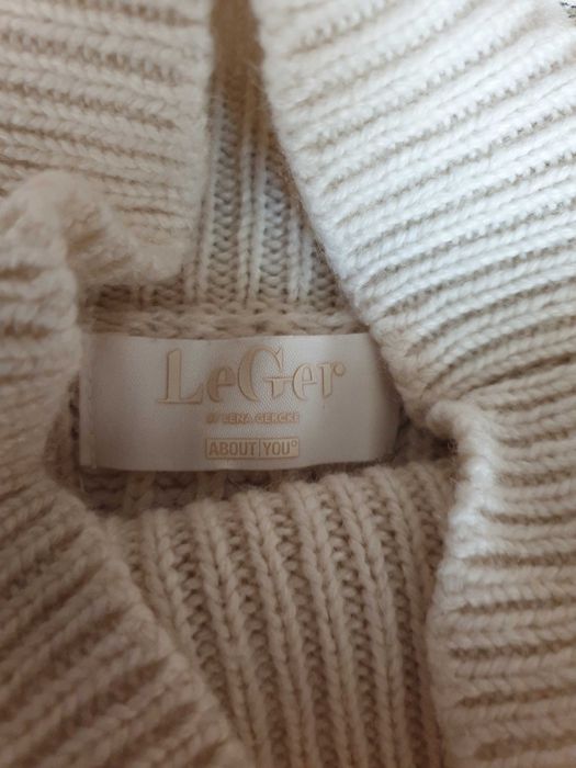 Pulover crem pe gat mix lana Le Ger