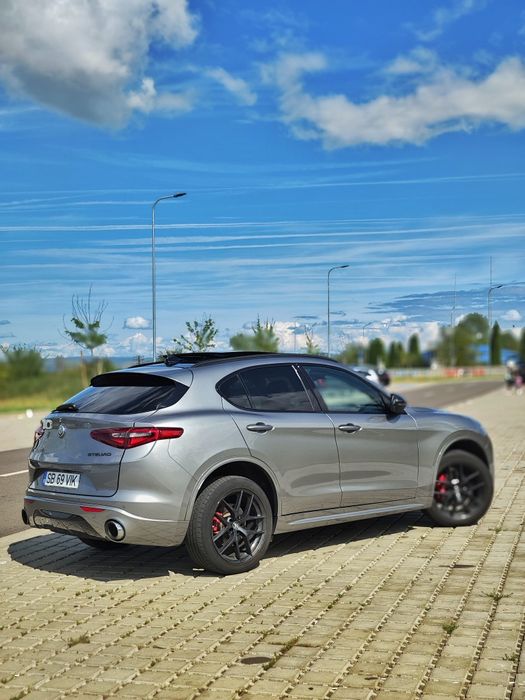 Alfa Romeo Stelvio 2.0 280 cp Q4