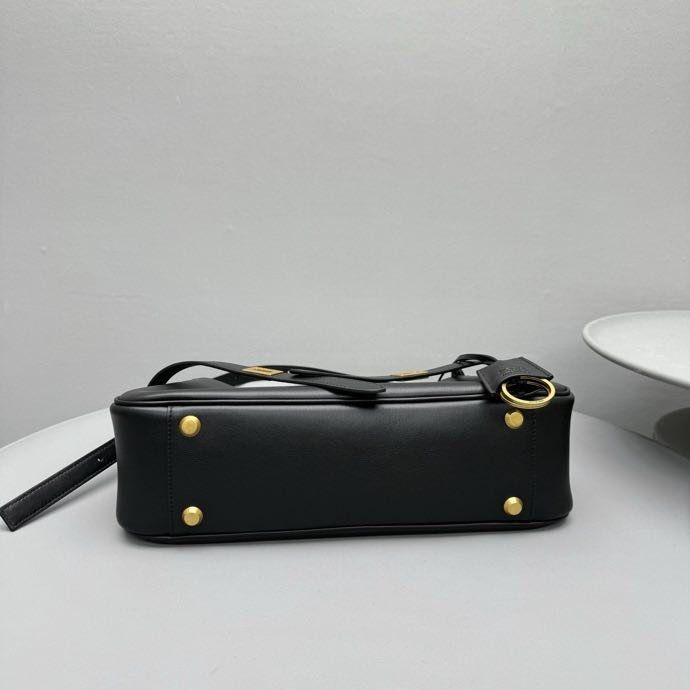 Geanta Balenciaga Belair, Noir Minimaliste, 35 cm