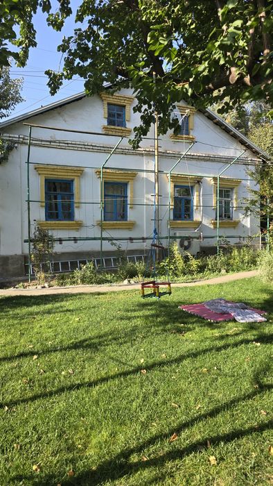 Продаётся дом 10.3 сотки возле реки Бозсув,в городе