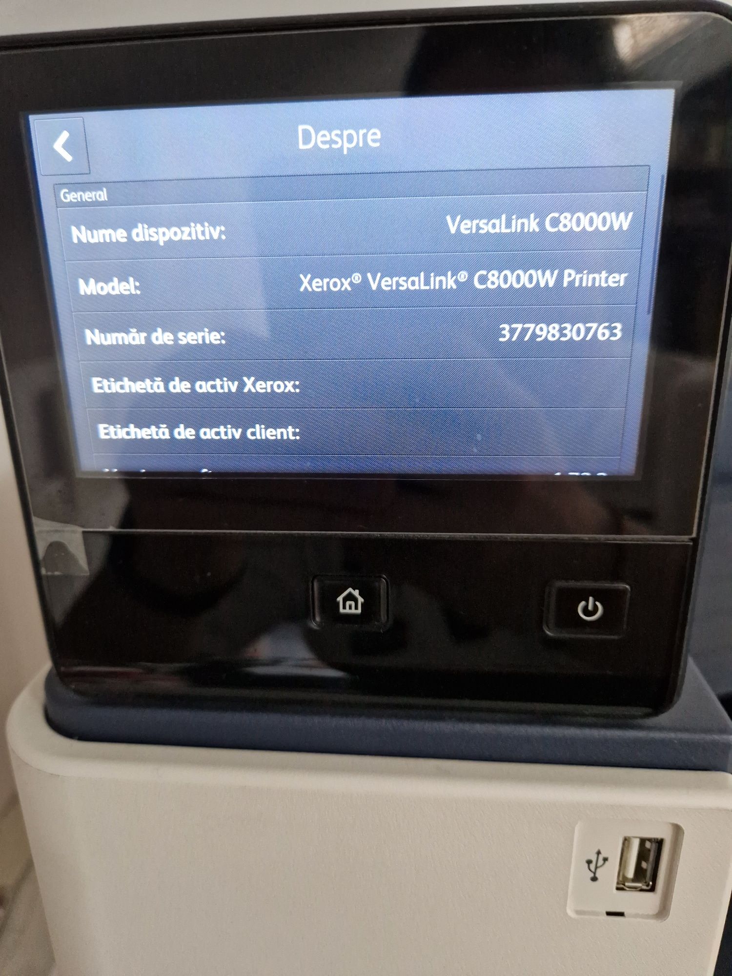 Vând imprimanta xerox VersaLink C8000W