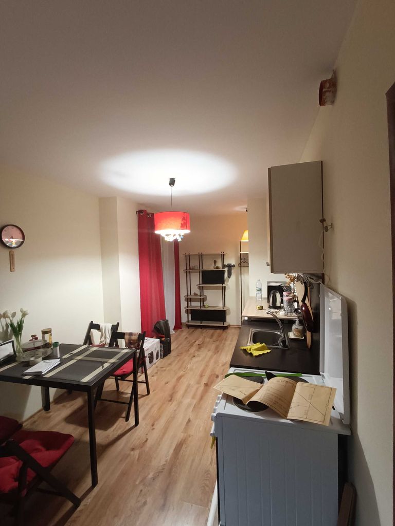 Дава се под наем Двустаен апартамент в Бургас, Сарафово - 50 кв.м за 127.5 € - Снимка #2