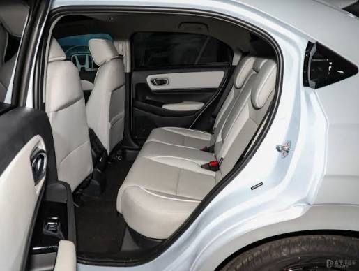 Продаю Honda e:NP1 (макс. комплектация BLOOMING EDITION) — как новая!