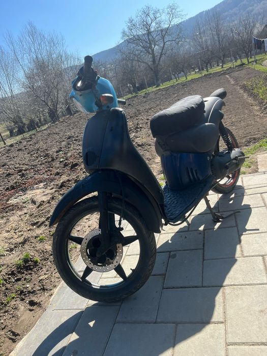 Vând aprilia scarabeo