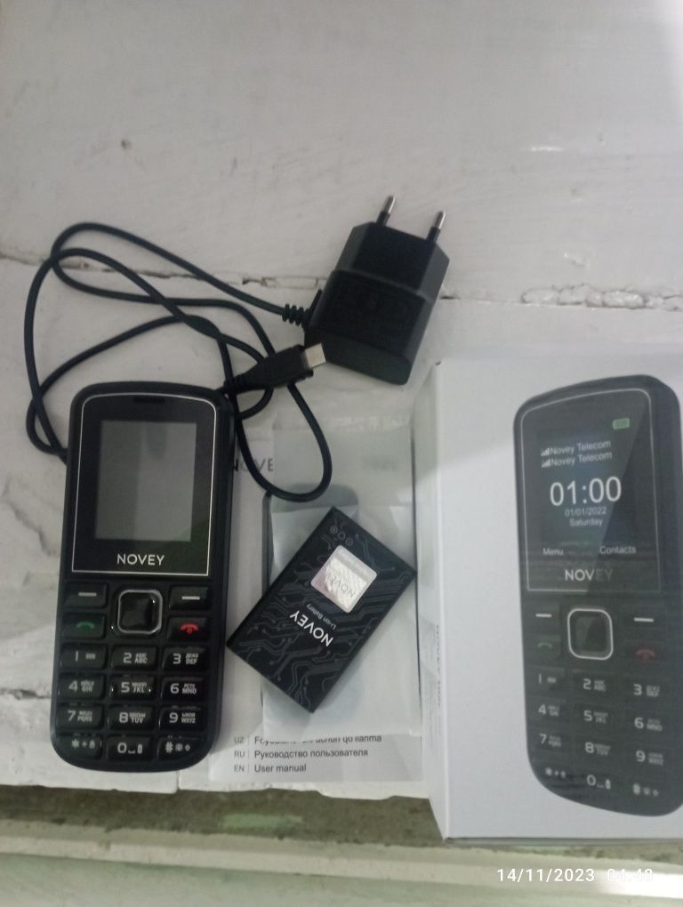 Telefon 102C yangi