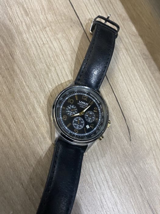 Продам мужские наручные часы б.у