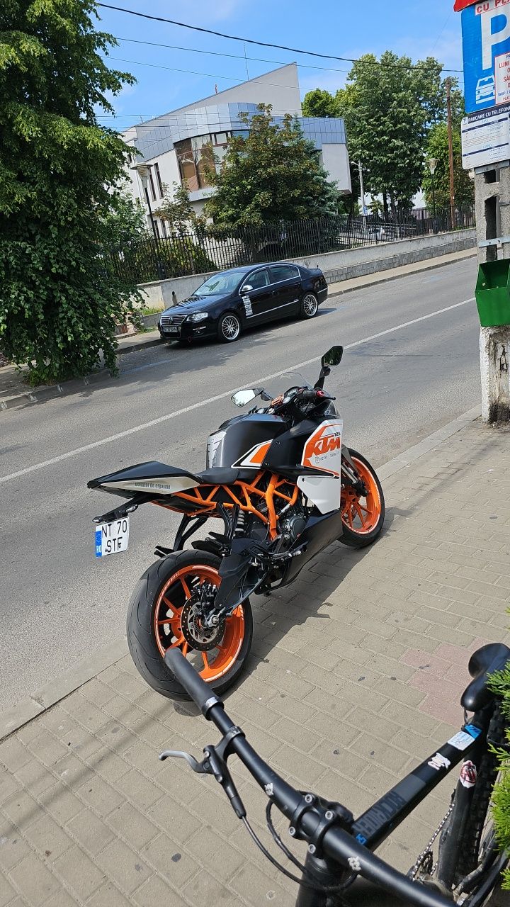 Vand motocicleta ktm rc 125 2016 ideala pentru A1