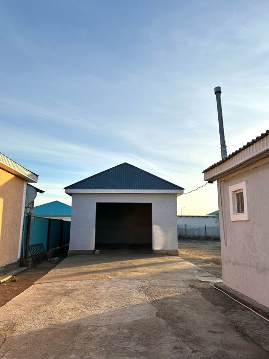 Дом мкр Көктем с времянкам