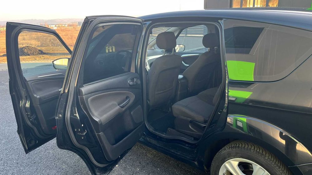 Se vinde FORD SMAX