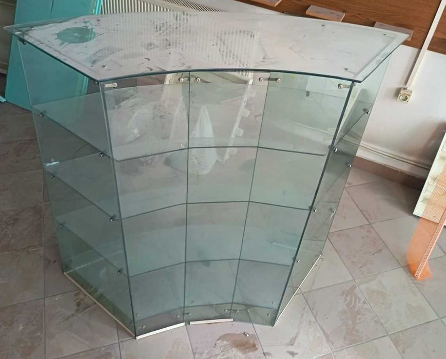 Vând vitrină/raft comercial din sticlă groasă securizată