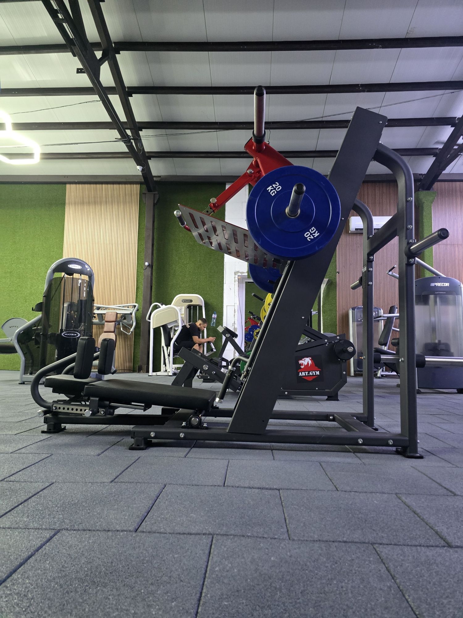 Vertical leg press вертикална лег преса със свободни тежести