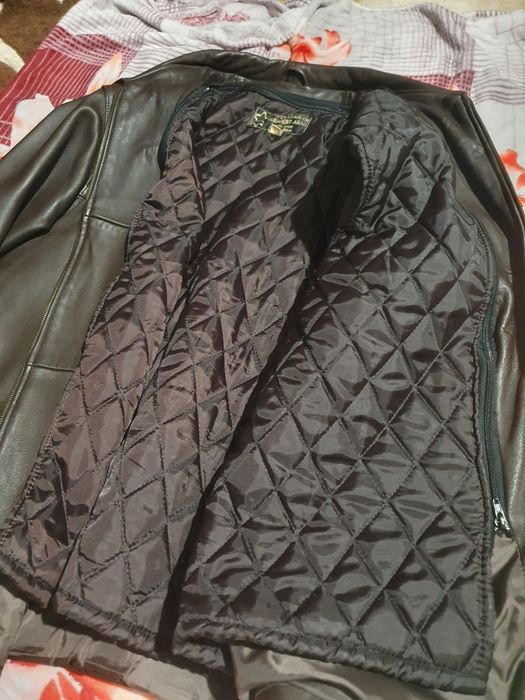 Haina de piele culoare maro