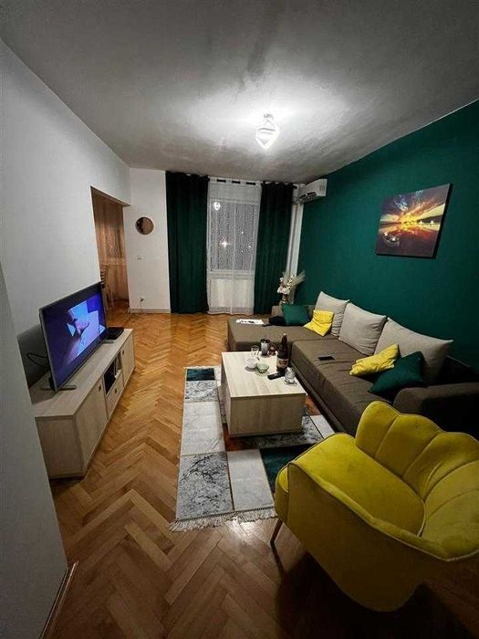 Дава се под наем Двустаен апартамент в Бургас, Славейков - 57 кв.м за 204 € - Снимка #1