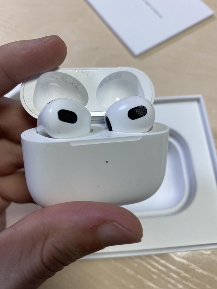 Продам AirPods 3 оригинал