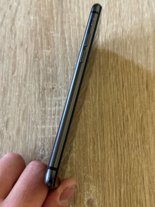 Iphone 8 64 GB BH 76%