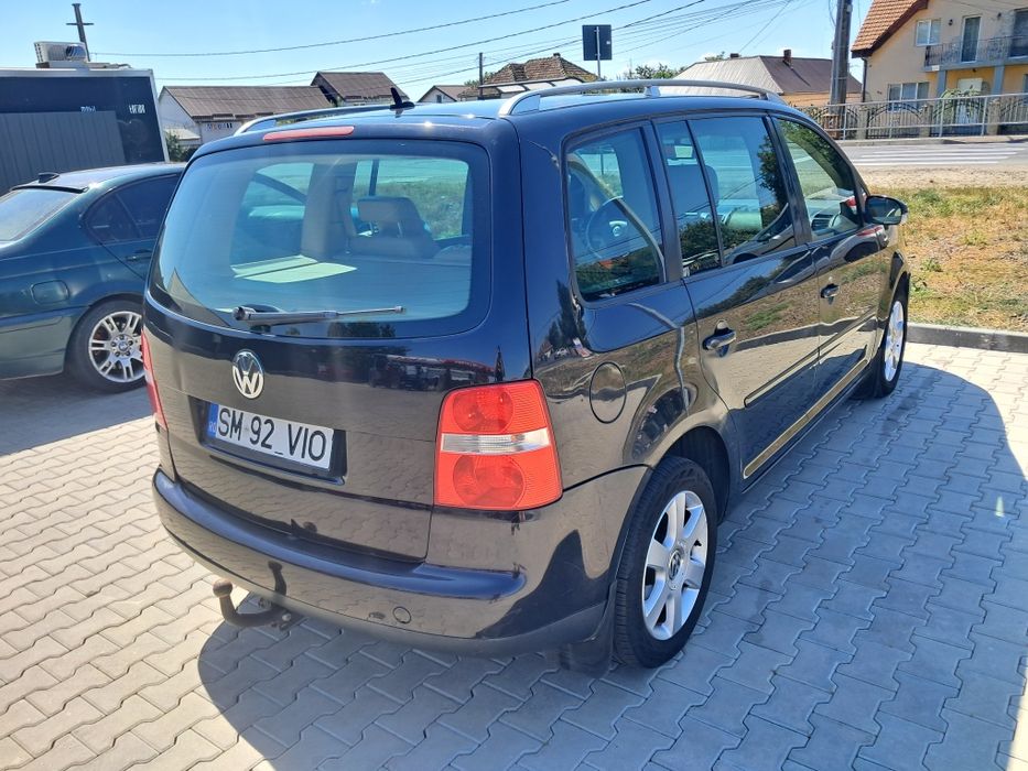 Vând touran din 2007 motor 2.0L dizel cutie automata DSG