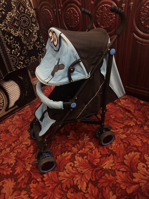 Не дорого продается детская трость коляска