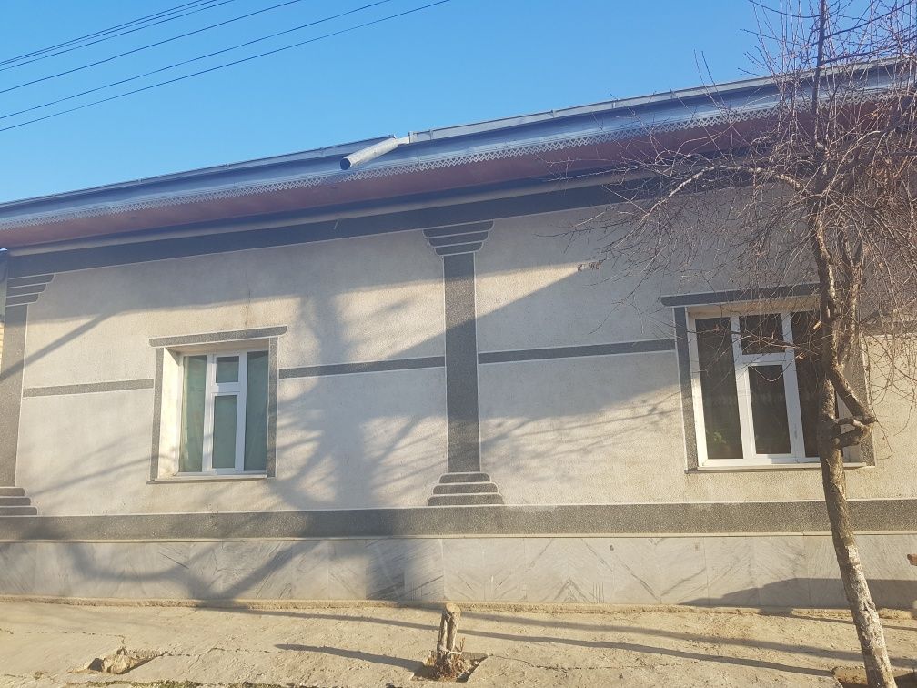 Ховли сотилади дом