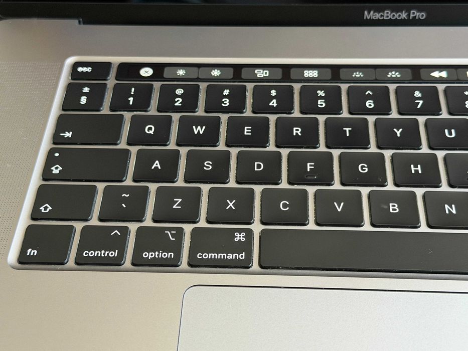 MacBook Pro 16 2019`Core i7-9750H/32GB RAM/512GB SSD/AMD Pro 5300M/Като Нов/Батерия 9 часа — миниатюра 2