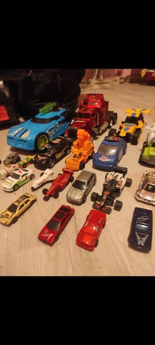 Vand 25 de masini pentru copii cu 35 de lei. Ploiesti, trimit in tara.