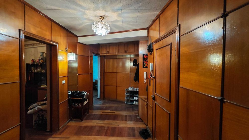 4-х Комнатная квартира на Буюк Ипак Йули 124кв.м.